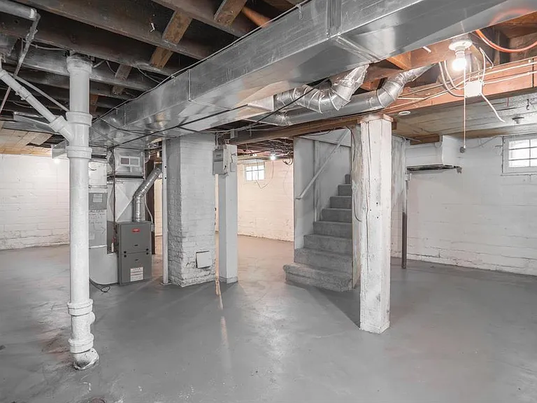 4020 Emerson Ave N — Photo 21