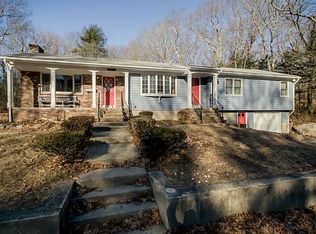 13 Tillinghast Rd, East Greenwich, RI 02818