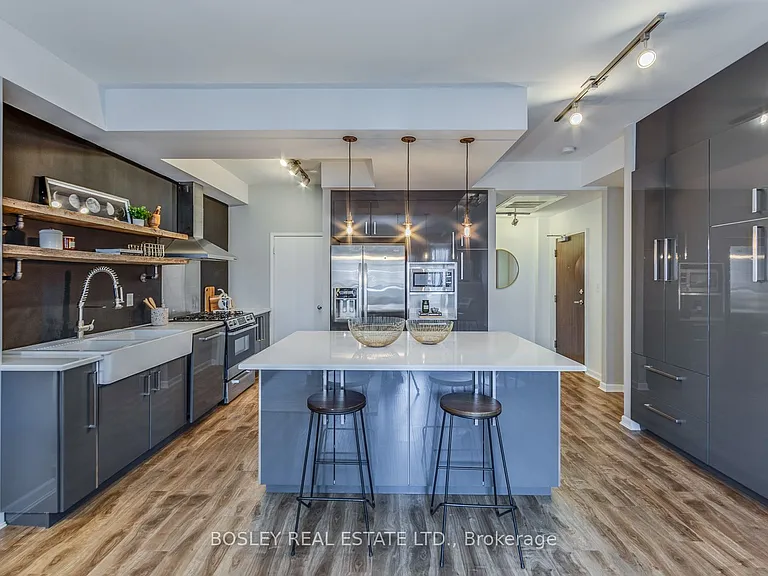 500 Richmond St W #319 — Photo 1