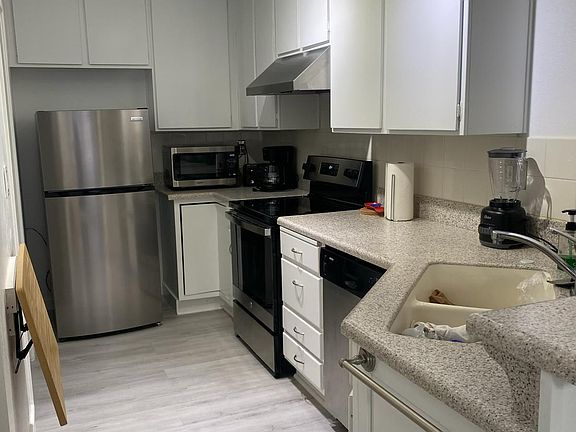 3rd image of 199 Saint Marks Ct
