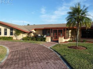 4977 Seville Ct, Cape Coral, FL 33904