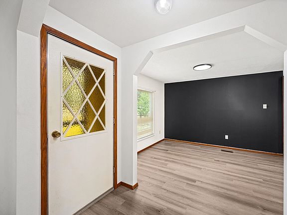 5th image of 2126 W Cannon Ave
