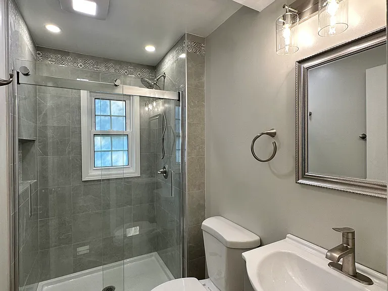 60 Walnut Park — Photo 8