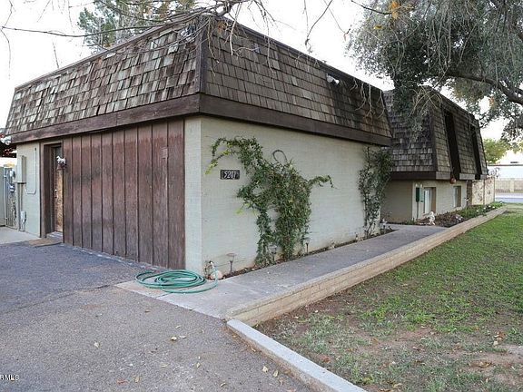 3rd image of 5201 E Windrose Dr