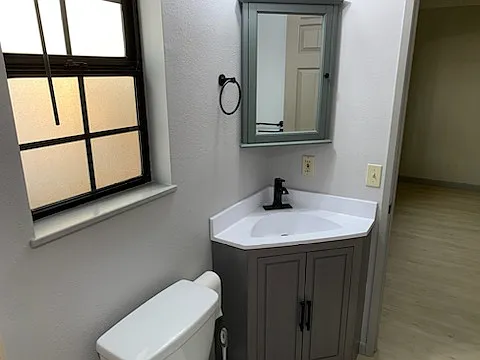1412 E South St #3 — Photo 9