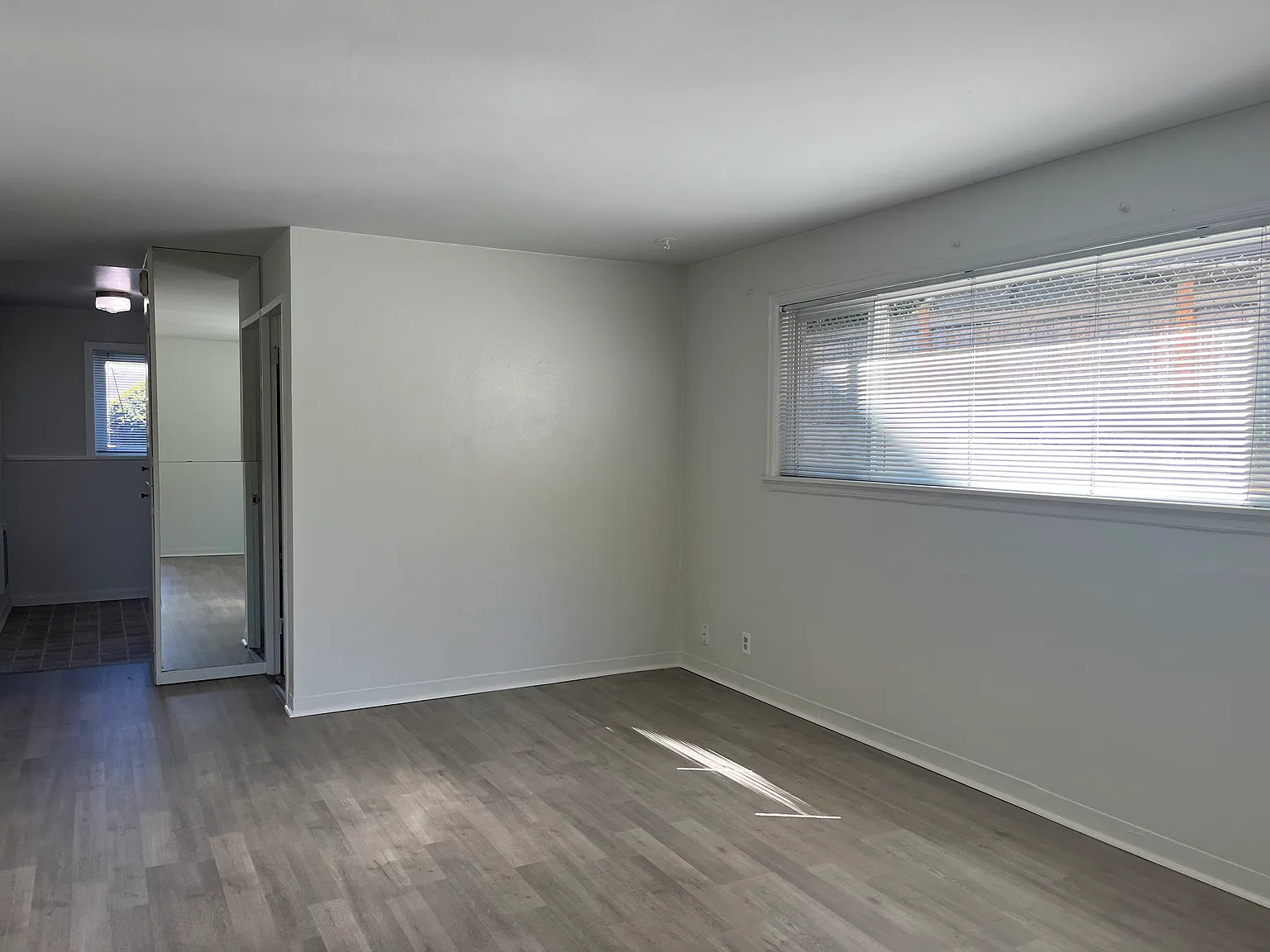 1 bed, $1,695 — Photo 2