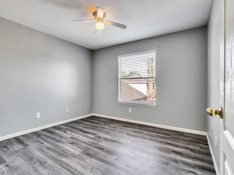 11703 Emerald Hill Dr #C — Photo 25