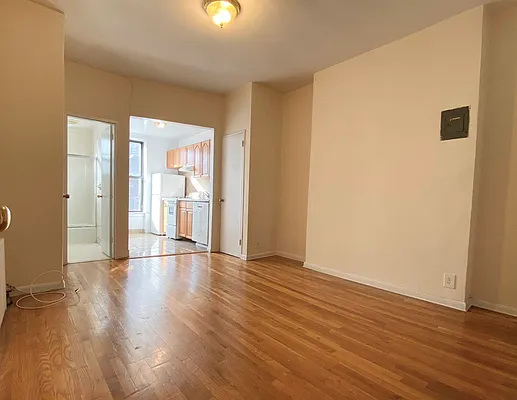 Rented by Compass | media 18