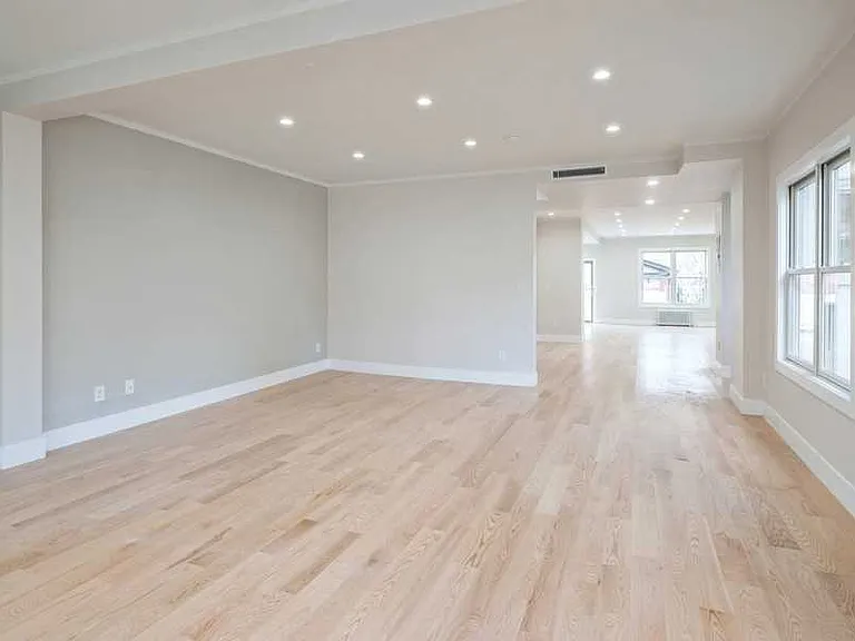 7802 Ridge Blvd #1 — Photo 16