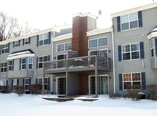 8236 Goldenrod Ct, Fox Lake, IL 60020