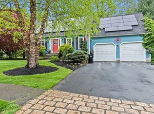 16 Old Colony Way, Whitman, MA 02382
