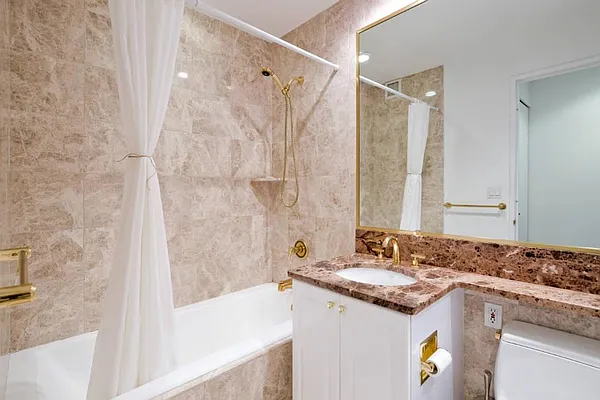 Rented by Keller Williams NYC | media 17