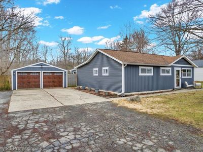 7079 Felix Dr, Clarkston, MI, 48346