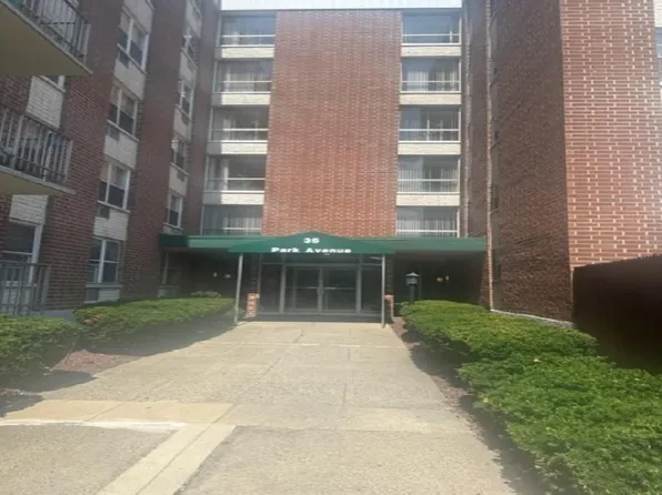 35 Park Avenue #1M, Suffern, NY 10901