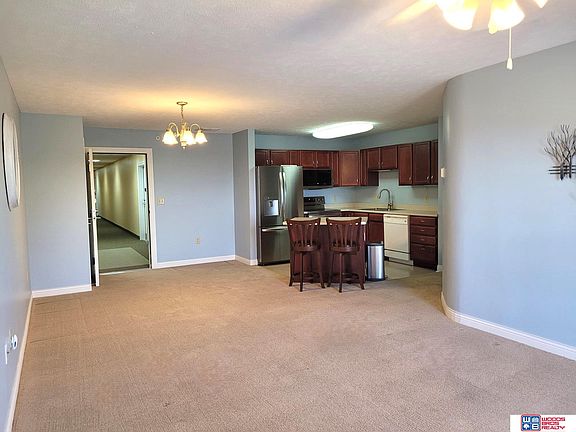 3rd image of 5831 Enterprise Dr APT 108