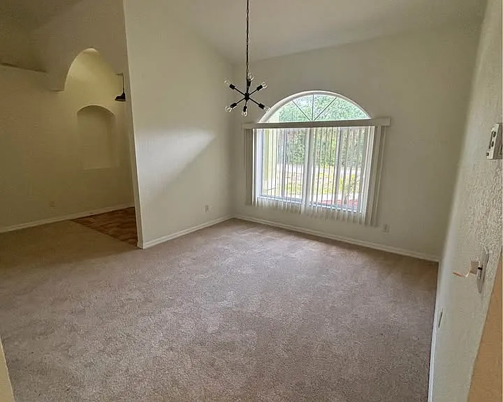 1167 Sherwin St — Photo 12
