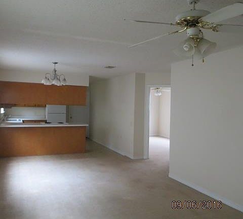 3rd image of 129 Wildflower Ln