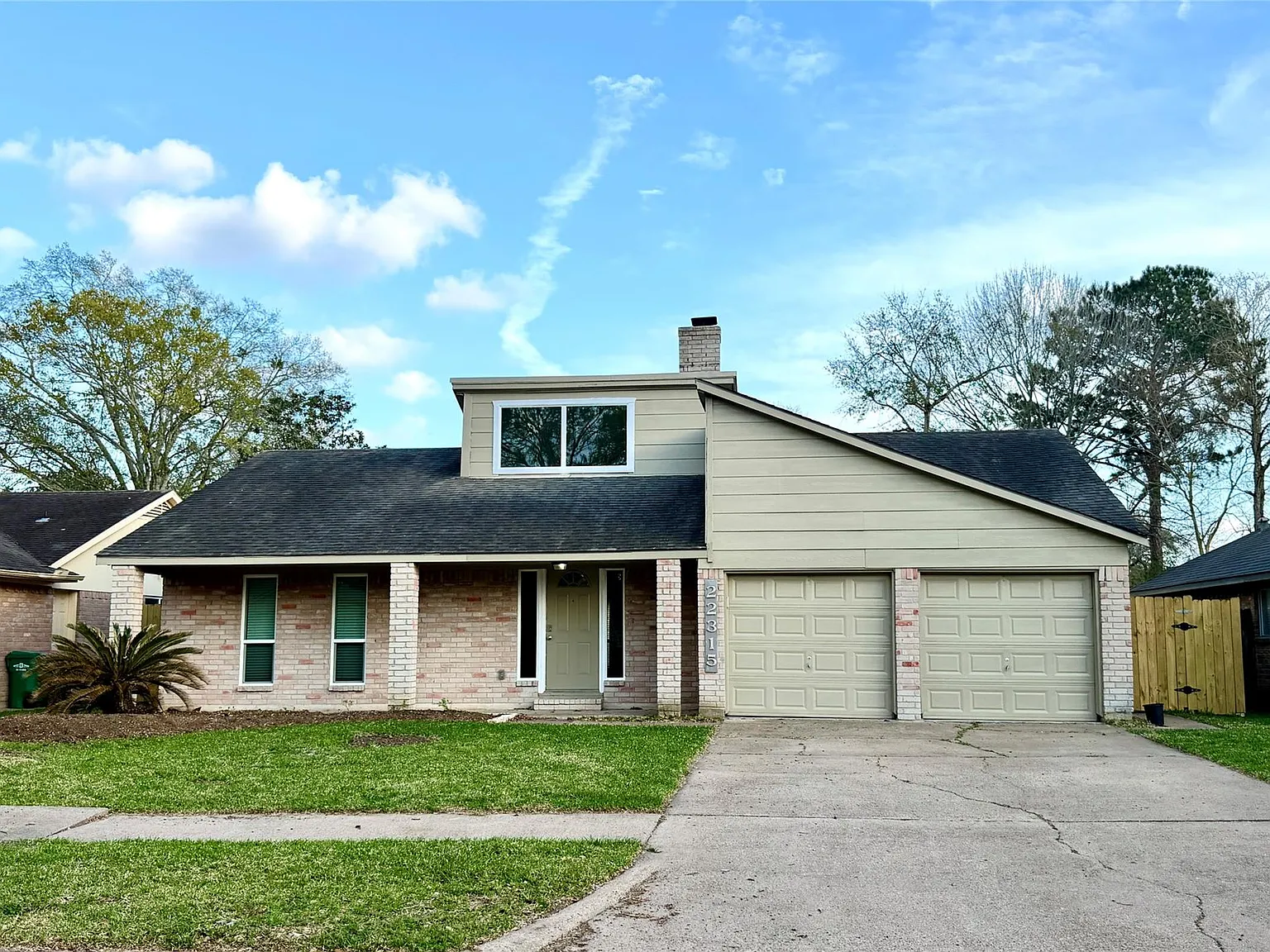 3 bed, 2.0 bath, 1566 sqft, $1,880 — Photo 1