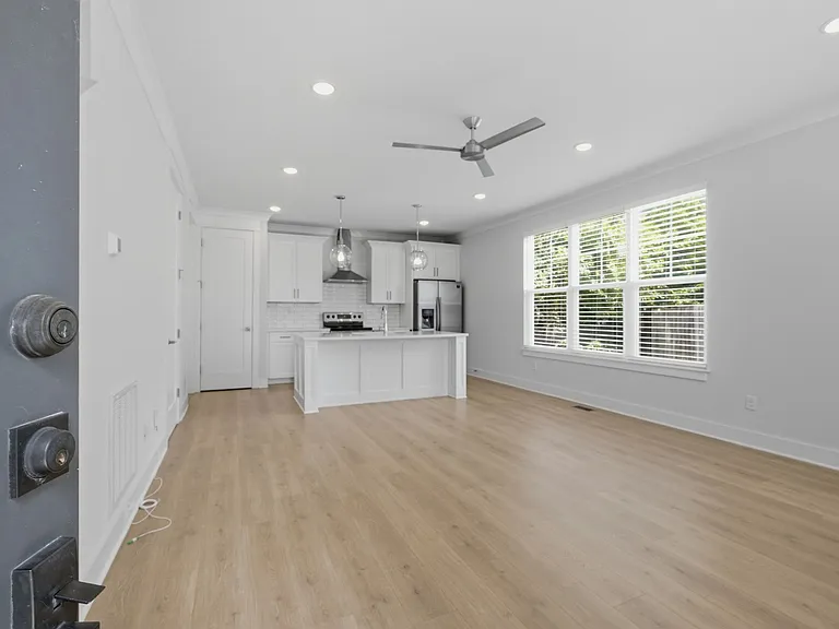 105 Duke St #6 — Photo 5