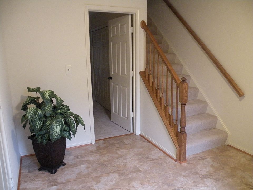 1st image of 414 W Park Dr