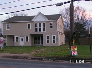 8 Bay Shore Rd, Bay Shore, NY 11706