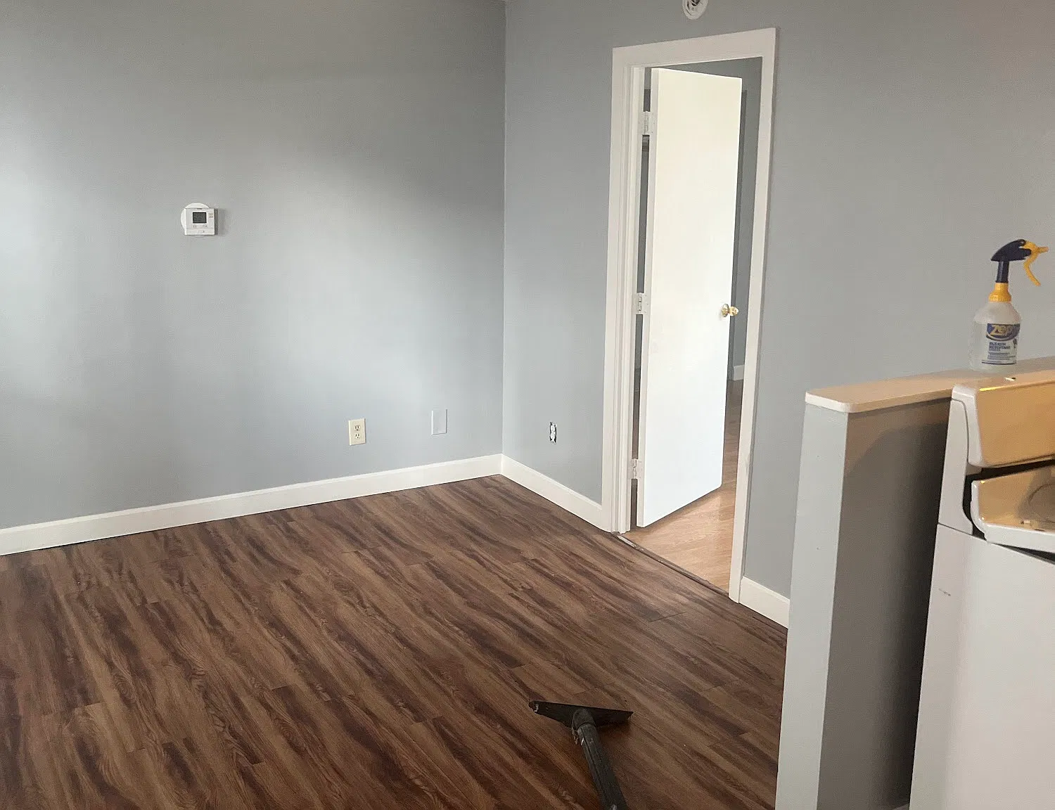 375 Manchester St — Photo 3