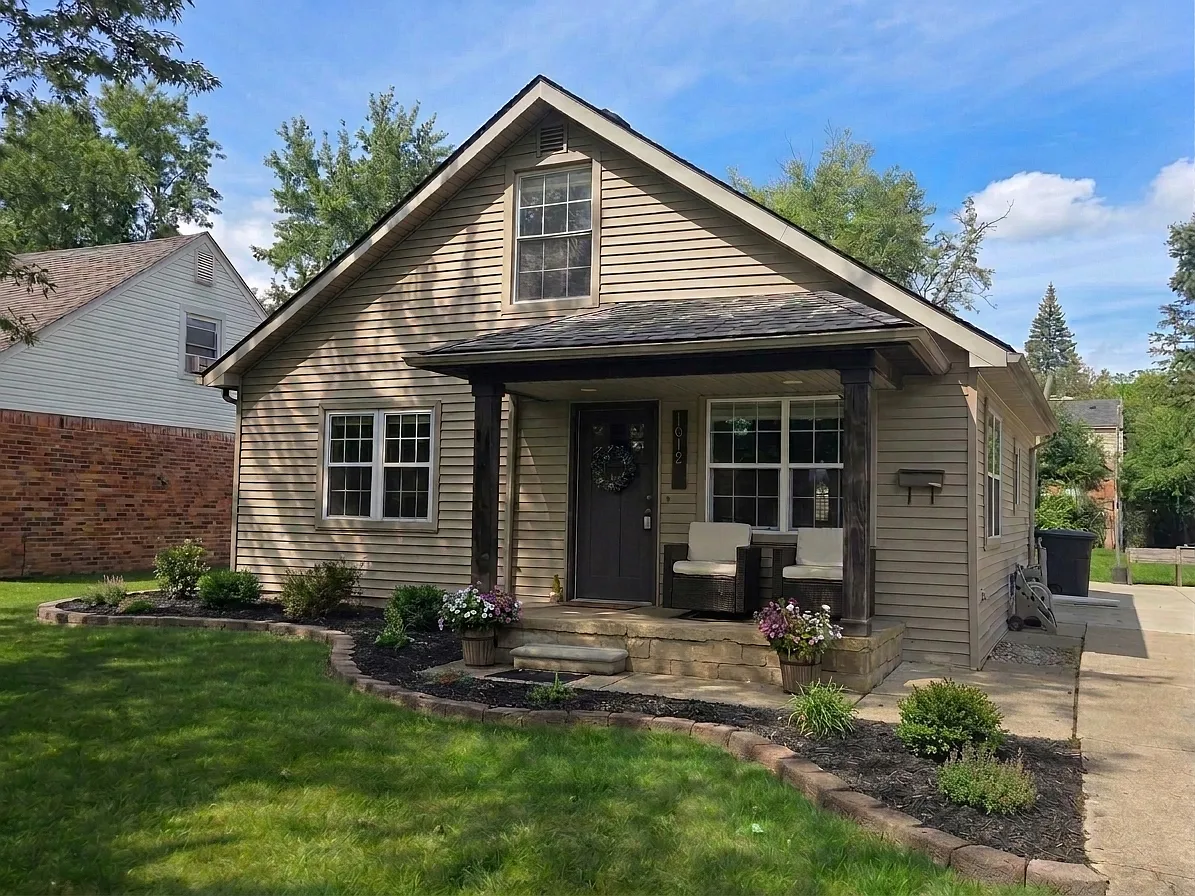 3 bed, 1386 sqft, $2,700 — Photo 3