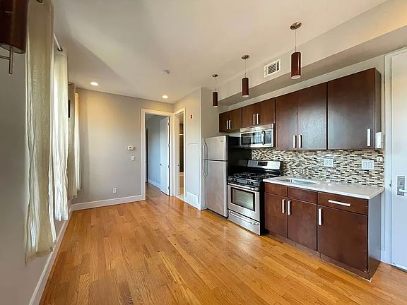 3rd image of 355 Stockton St APT 3A