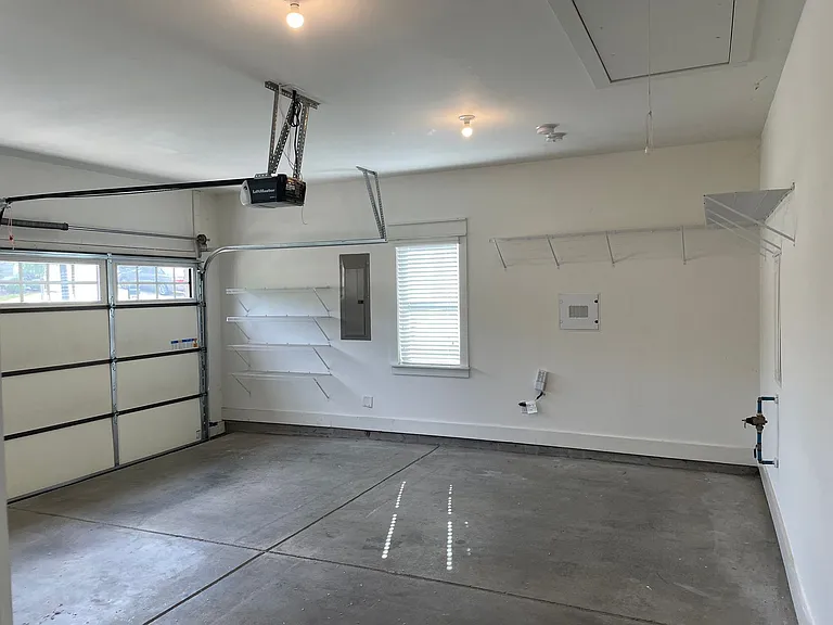 4014 Valley Mnr — Photo 4