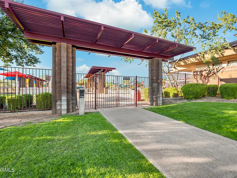 3518 W Plymouth Dr — Photo 30