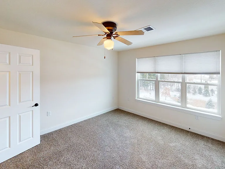 Delafield Woods Apartments — Photo 53