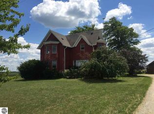 5466 E Saint Charles Rd, Ithaca, MI 48847