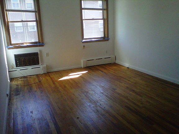 5th image of 185 Bay 46 St