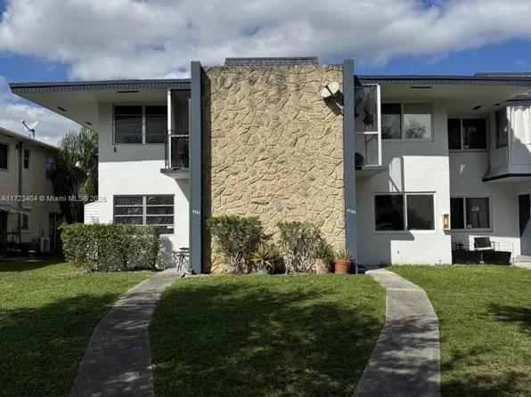 5325 Hollywood Blvd #5325, Hollywood, FL 33021