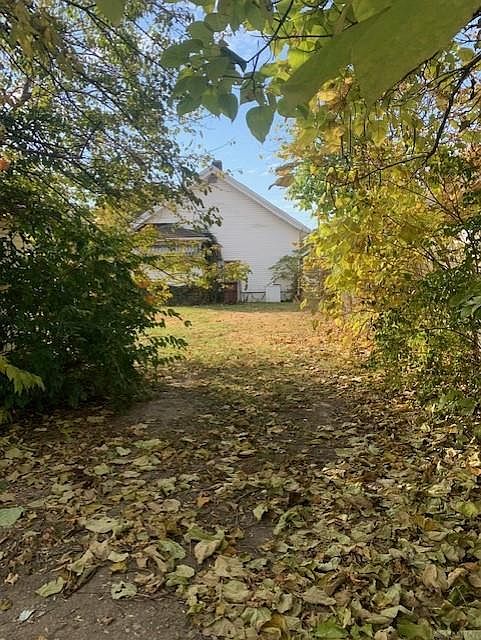 2nd image of 1025 Kunz Ave
