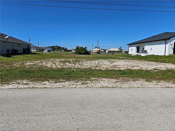 3rd image of 4421 NW 32nd TER
