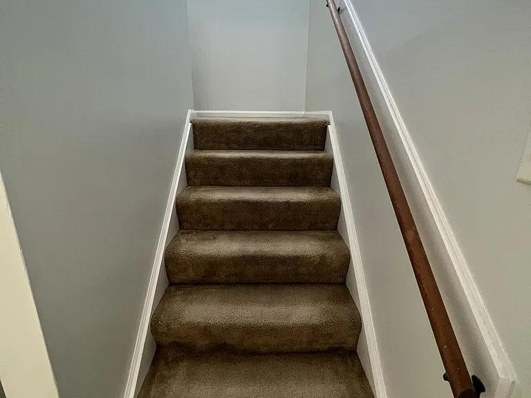 2nd set steps to upper level bedroom area