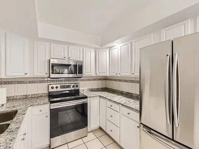 2656 S Xanadu Way #B — Photo 7