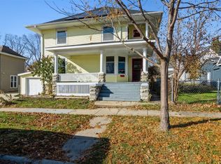 476 11th St, Marion, IA 52302