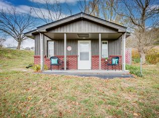 1516 Magic View Dr, Kingsport, TN 37660