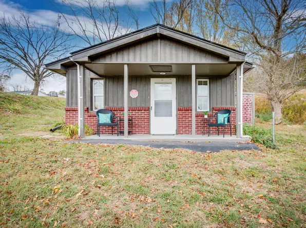 1516 Magic View Dr, Kingsport, TN 37660
