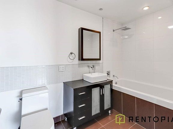 5th image of 58 Bushwick Ave #4S