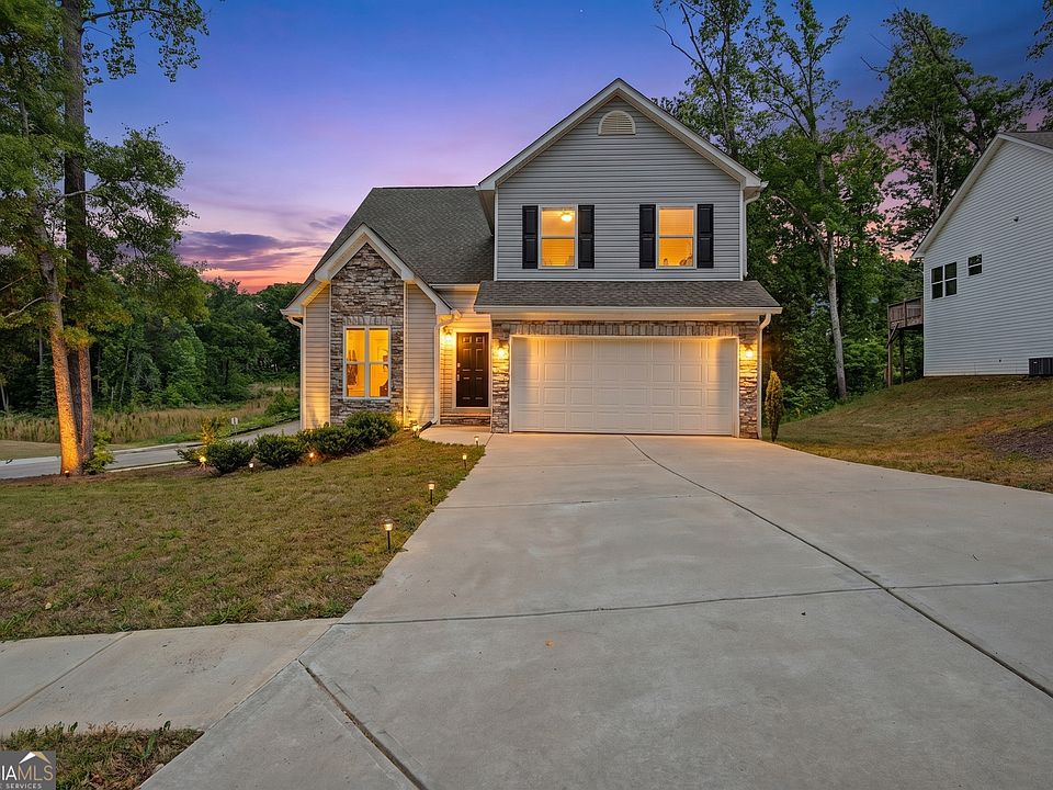 1st image of 102 Woodside Ct