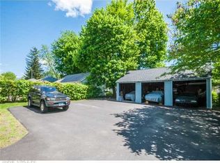 38-40 Oakwood Ave #2, West Hartford, CT 06119