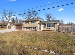 801 3rd St S, Cordova, IL 61242