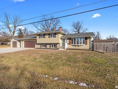 801 3rd St S, Cordova, IL, 61242