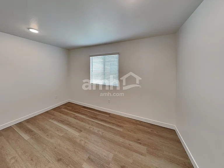 4540 S 98th Ln — Photo 13