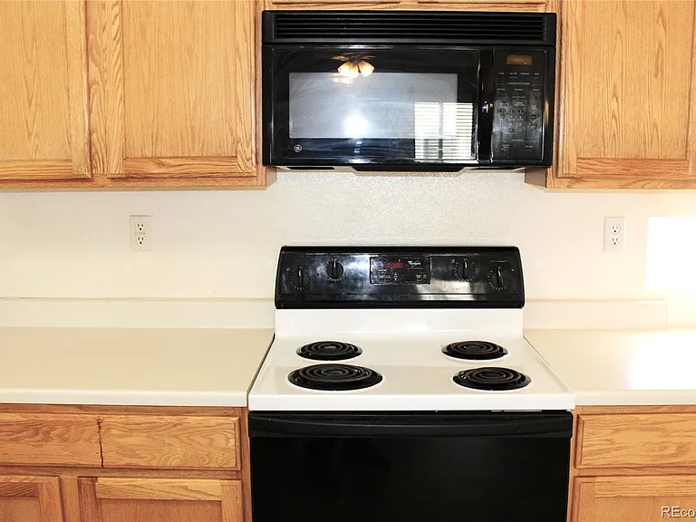 4915 Waldenwood Dr — Photo 8