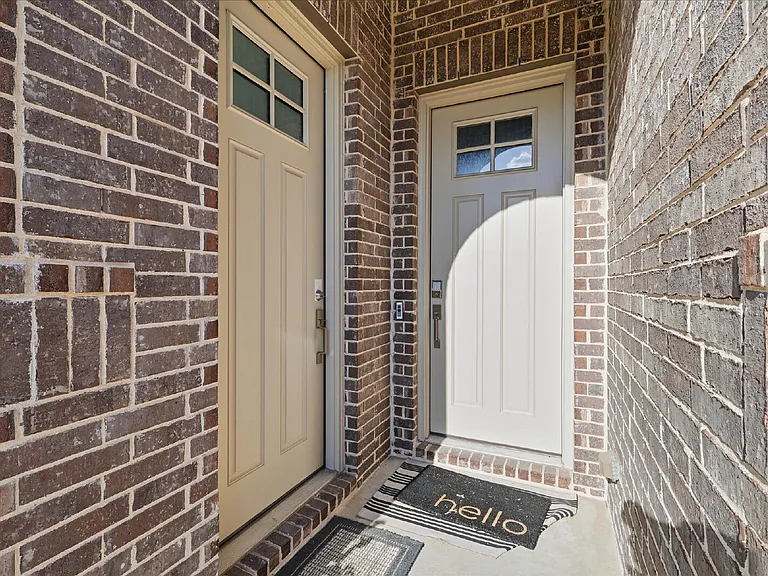 8316 Catalpa Ln — Photo 4