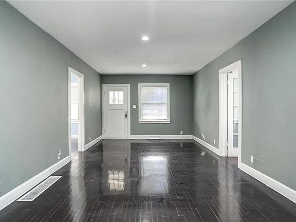 4th image of 1253 S Home Ave